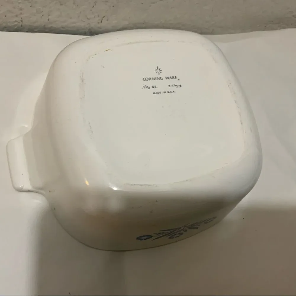 Vintage 1960's Corning Ware Blue Cornflower Casserole 1 1/2 QT P-1 1/2-B no  Lid